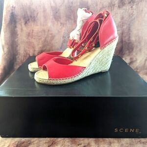 Scene Strappy Sandals Red 🍒 Gold Tone Studs Women's Size 7.5